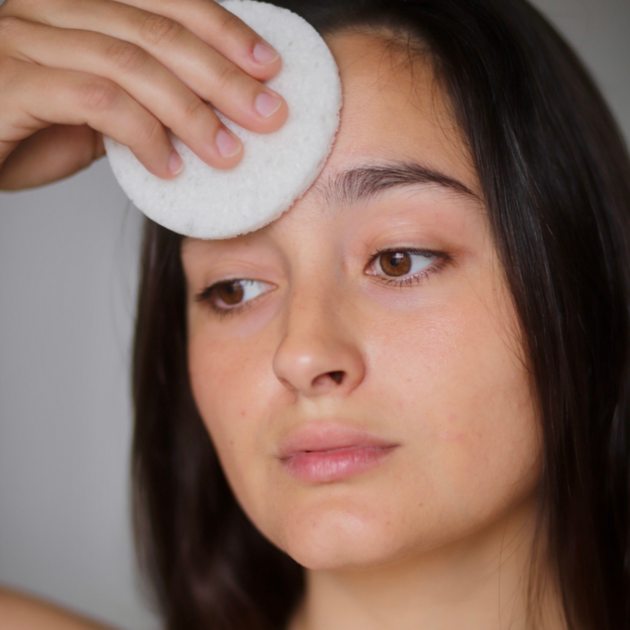 Éponge naturelle écoresponsable pour démaquillage en douceur