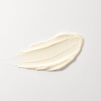 Texture onctueuse du baume démaquillant à la nigelle pour démaquillage en douceur