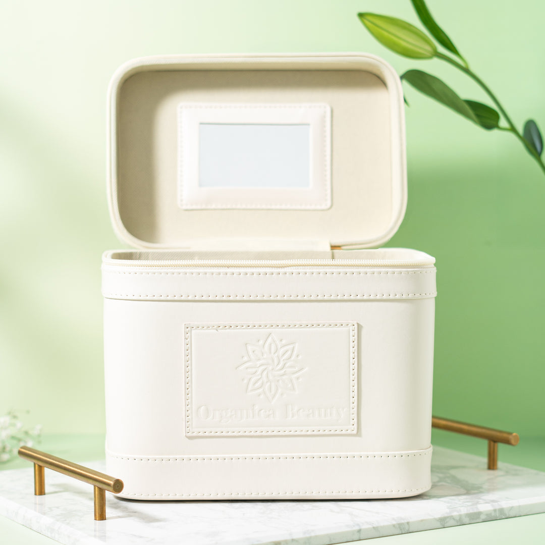 Vanity Organica ouvert avec miroir intégré et compartiments pour soins visage